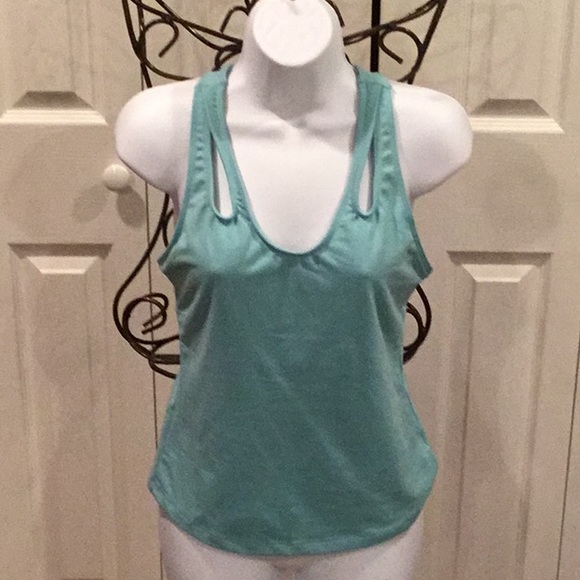 🏋️‍♀️WORKOUT TOP - Picture 2 of 6